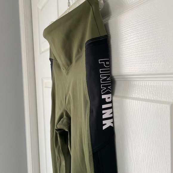 PINK - Black and Green leggings with pockets - Picture 2 of 4